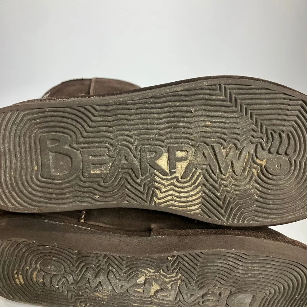 Bearpaw Emma short chocolate brown shearling‎ boots pull on women's size 9 boho
